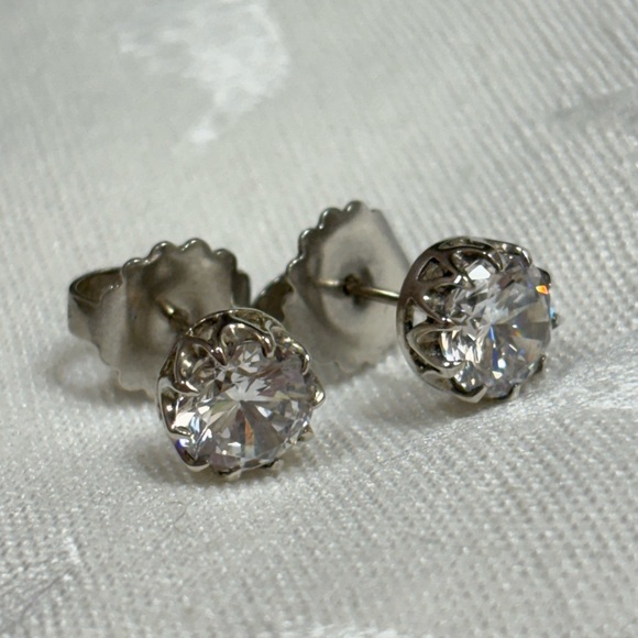 Sterling Jewelry - Sterling Silver 10 Prong High Quality Diamond Simulant Earrings
